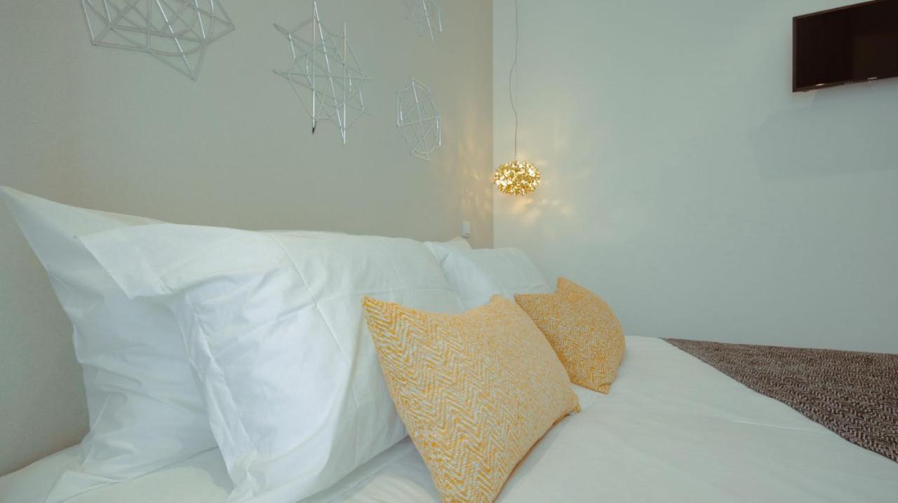 Pedra De Sal - Hostel & Suites Rio Maior Extérieur photo